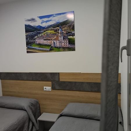 Hostal Rioja Condestable Logrono Luaran gambar