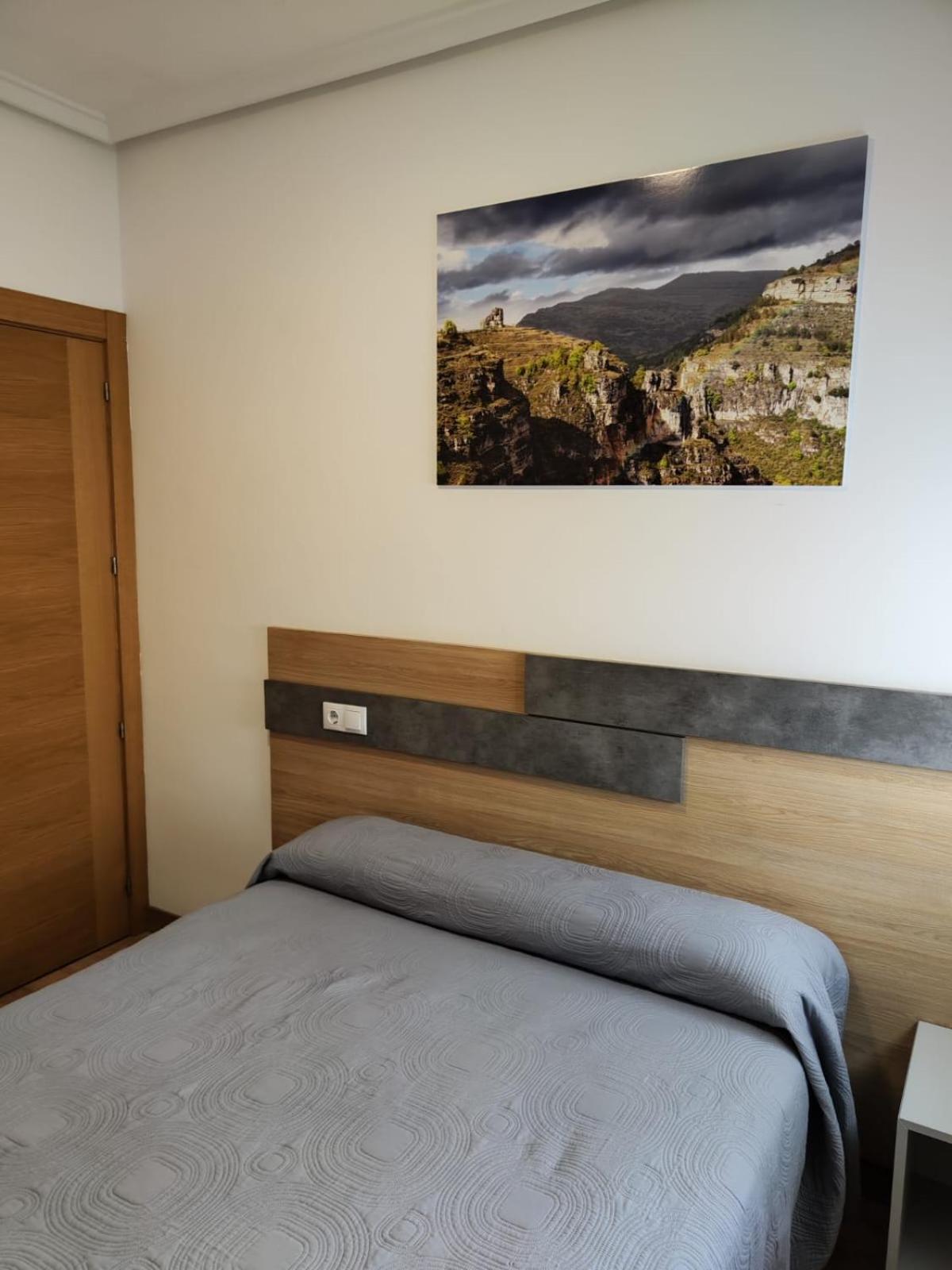 Hostal Rioja Condestable Logrono Luaran gambar