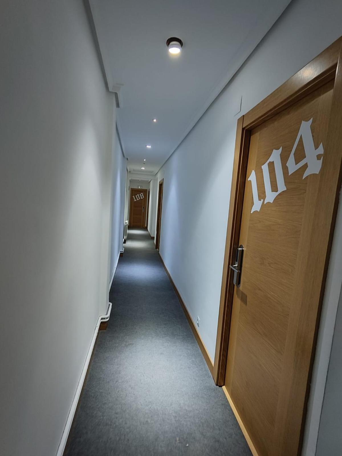 Hostal Rioja Condestable Logrono Luaran gambar