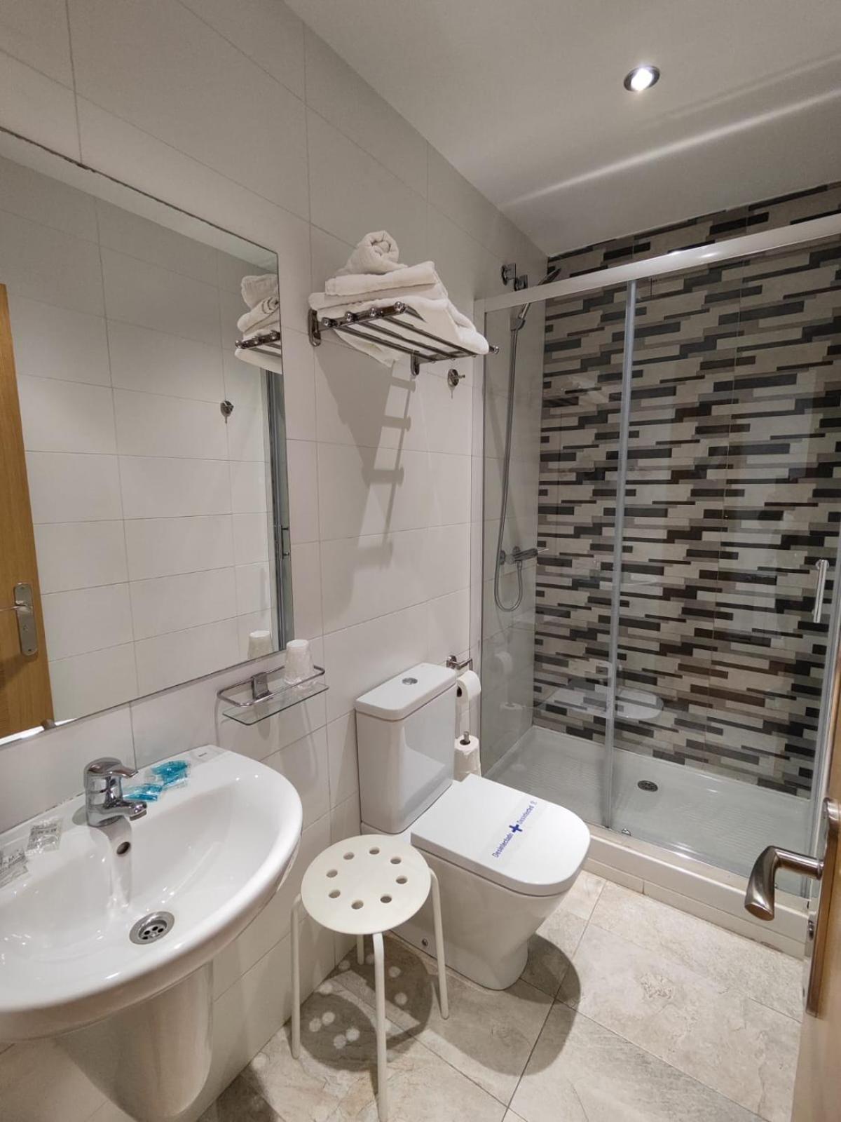 Hostal Rioja Condestable Logrono Luaran gambar