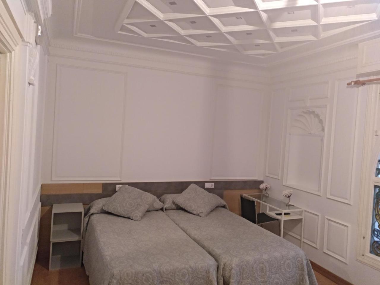 Hostal Rioja Condestable Logrono Luaran gambar
